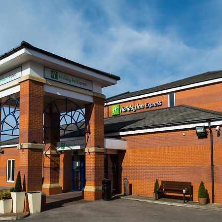 Holiday Inn Express Manchester East, An Ihg Hotel Bagian luar foto