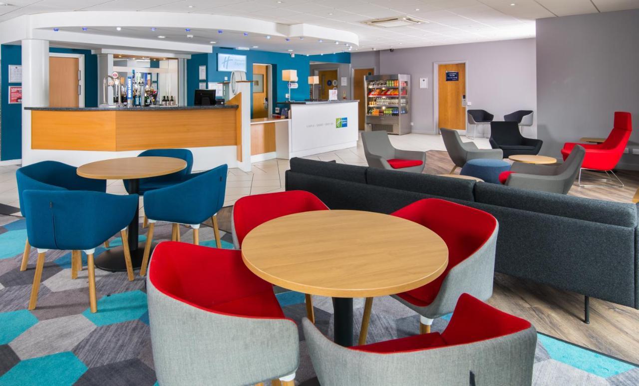 Holiday Inn Express Manchester East By Ihg Bagian luar foto