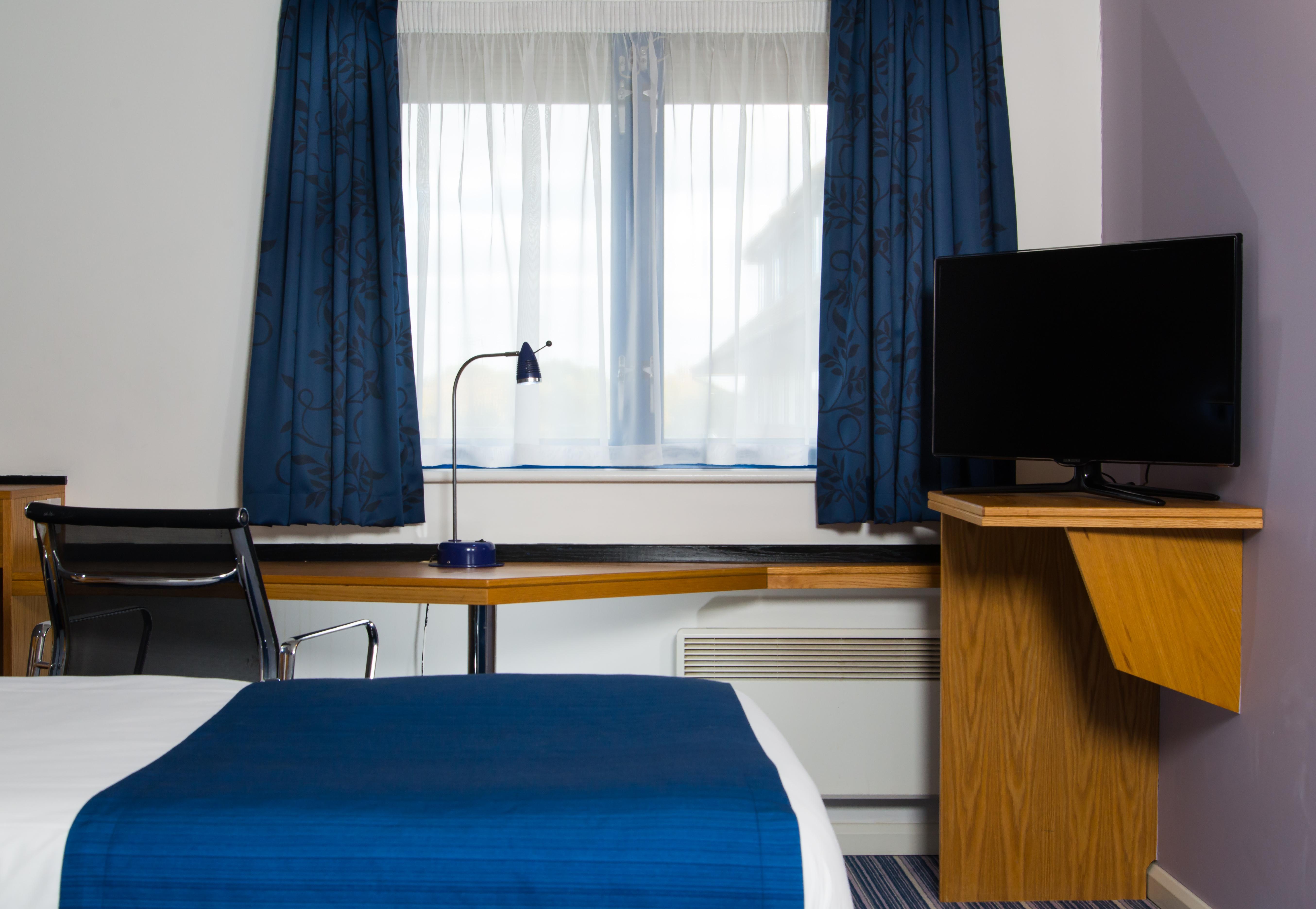 Holiday Inn Express Manchester East By Ihg Bagian luar foto