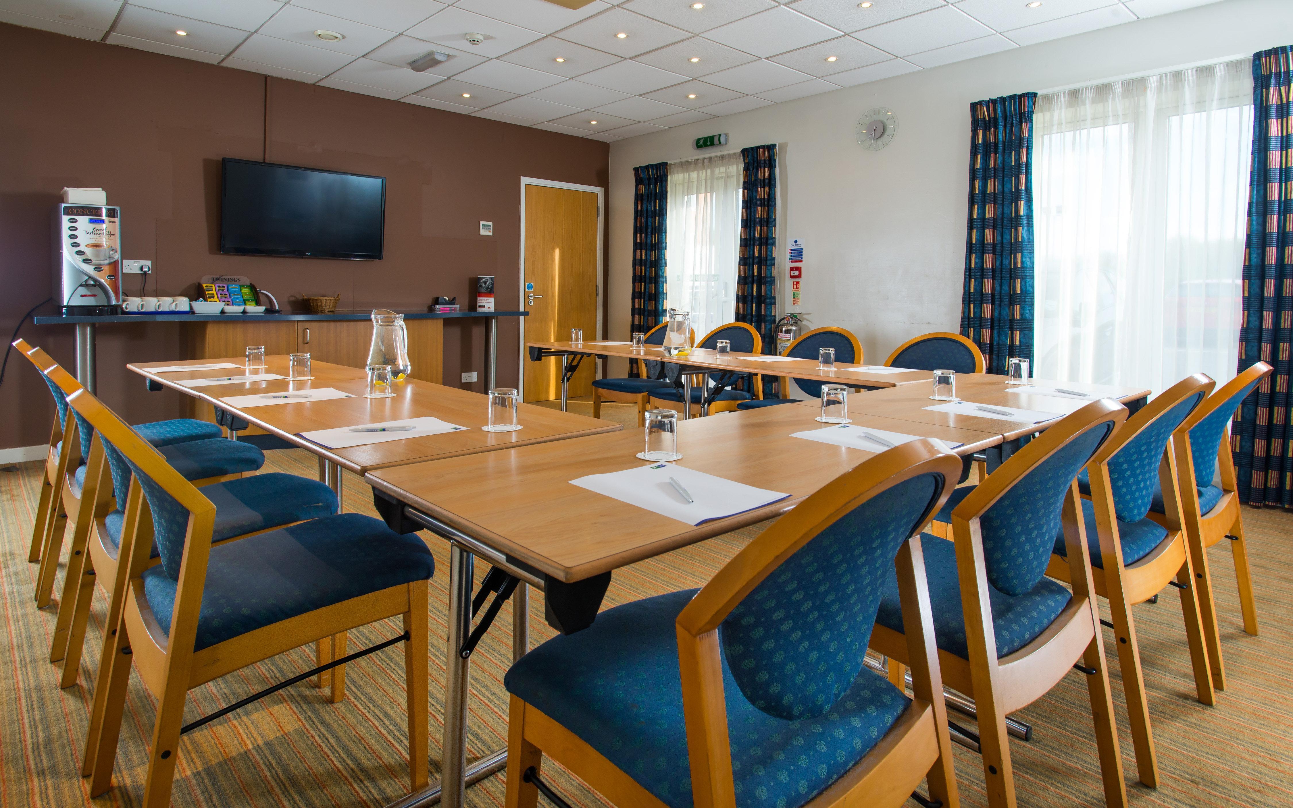 Holiday Inn Express Manchester East By Ihg Bagian luar foto