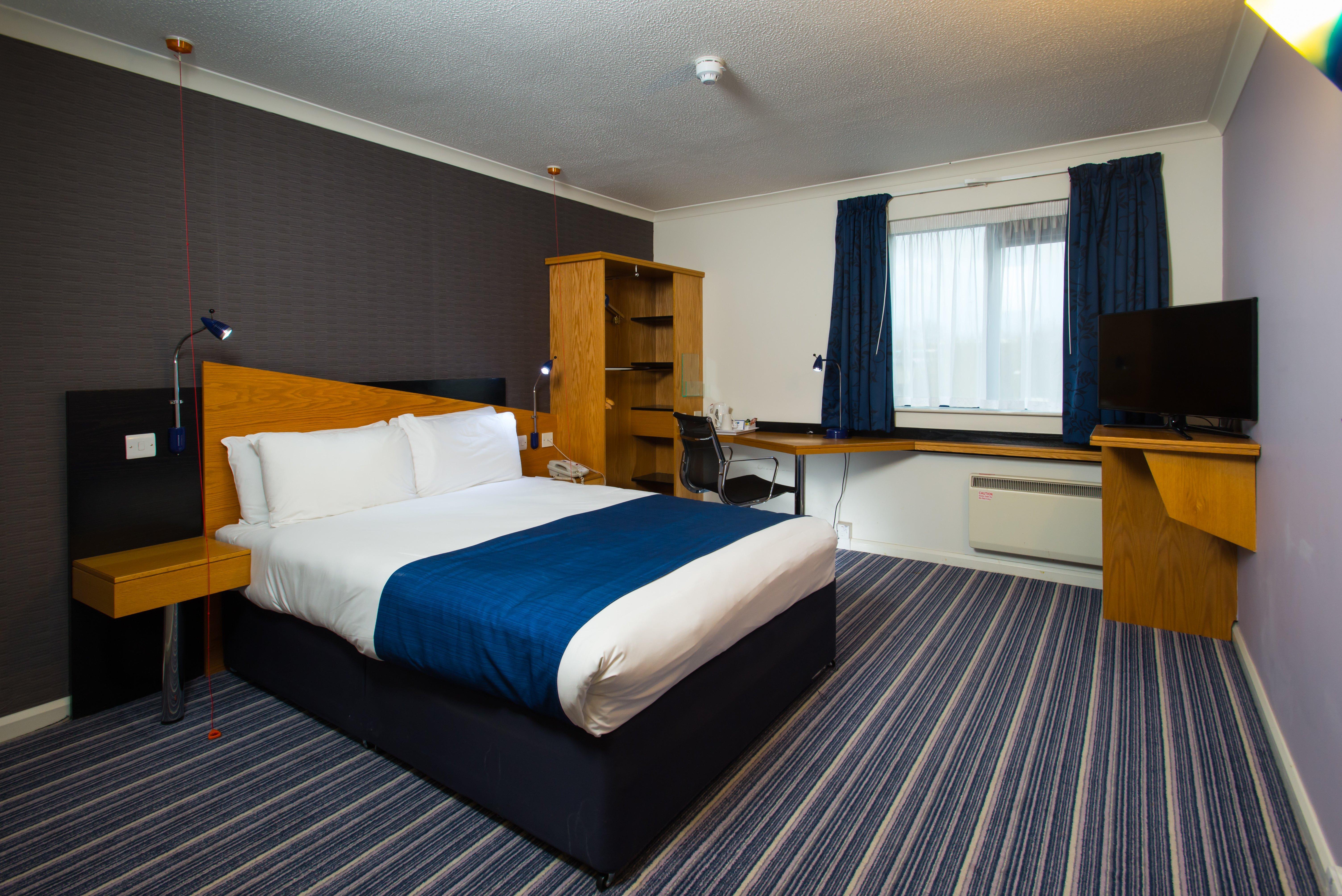 Holiday Inn Express Manchester East, An Ihg Hotel Bagian luar foto