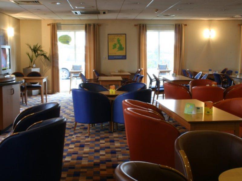 Holiday Inn Express Manchester East, An Ihg Hotel Restoran foto