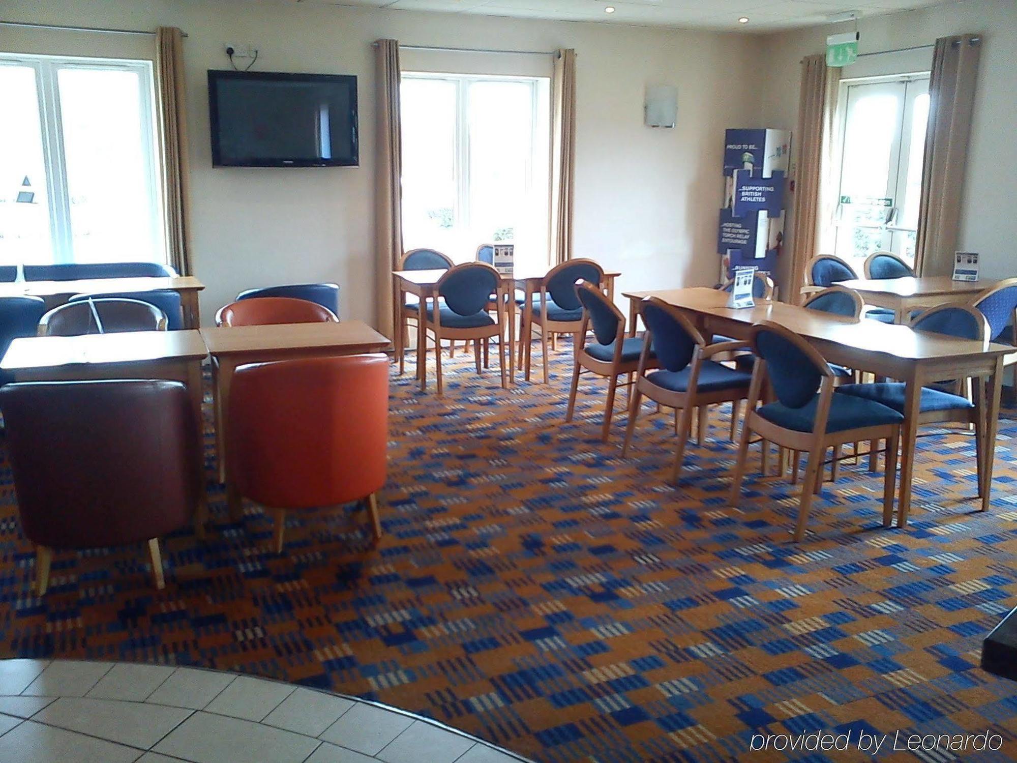Holiday Inn Express Manchester East By Ihg Bagian luar foto